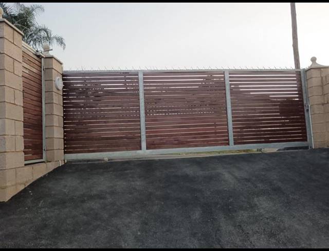 2 BEDROOM PROPERTY TO RENT IN NEWLANDS WEST